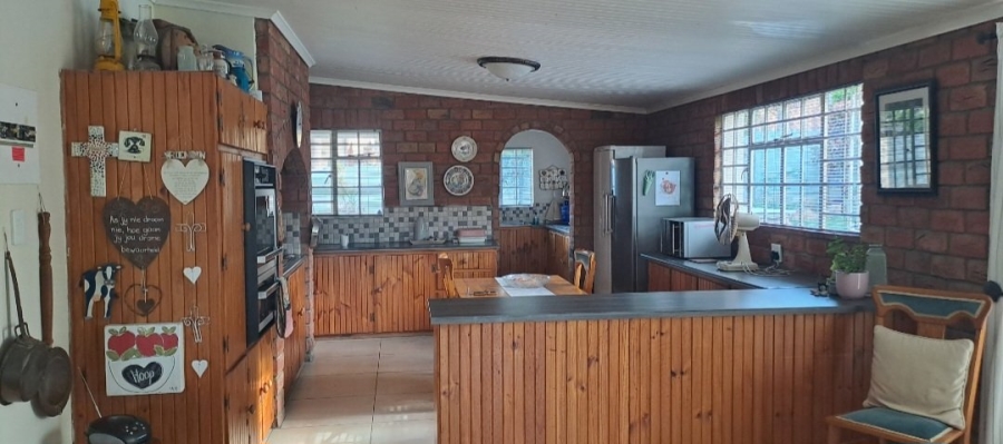 4 Bedroom Property for Sale in Van Riebeeck Hoogte Eastern Cape